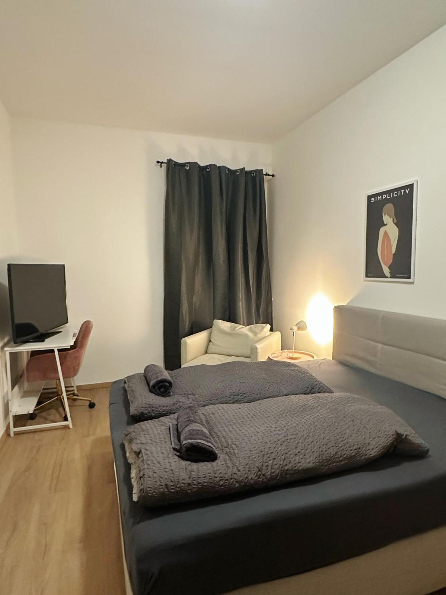 デュッセルドルフ2Schlafenzimmer 5Betten Montuerwhonungアパートメント エクステリア 写真